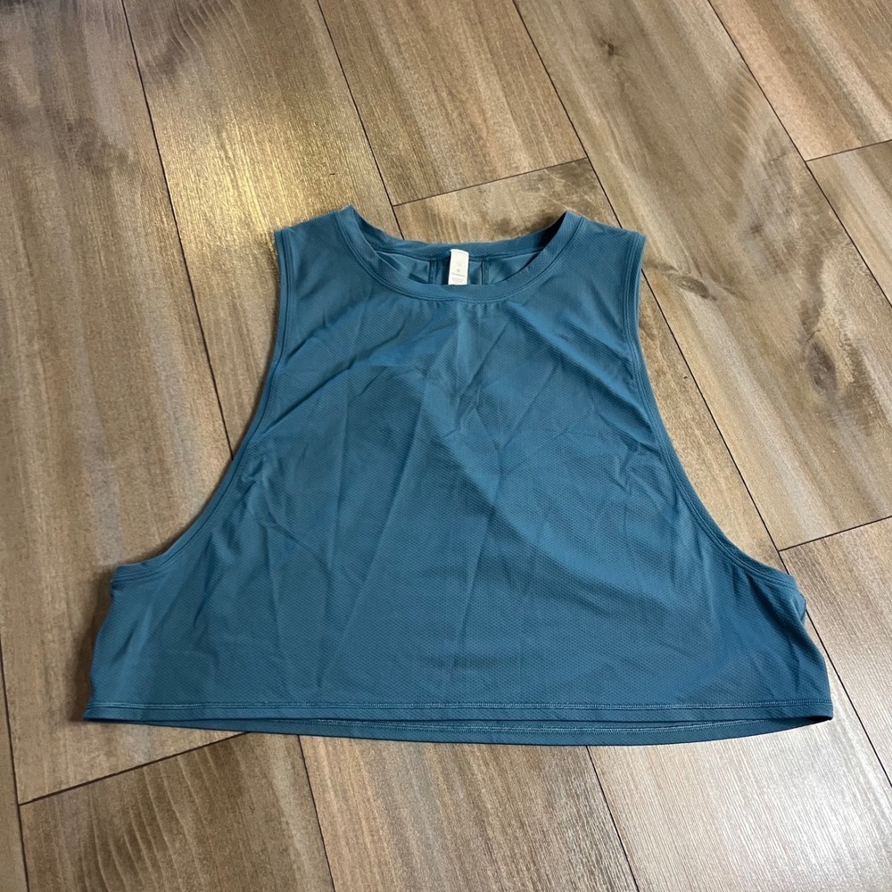 Lululemon Size 12 Teal‎ Mesh Athletic Tank Top Cropped Sleeveless
